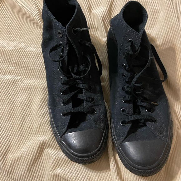 Converse - Picture 2 of 7